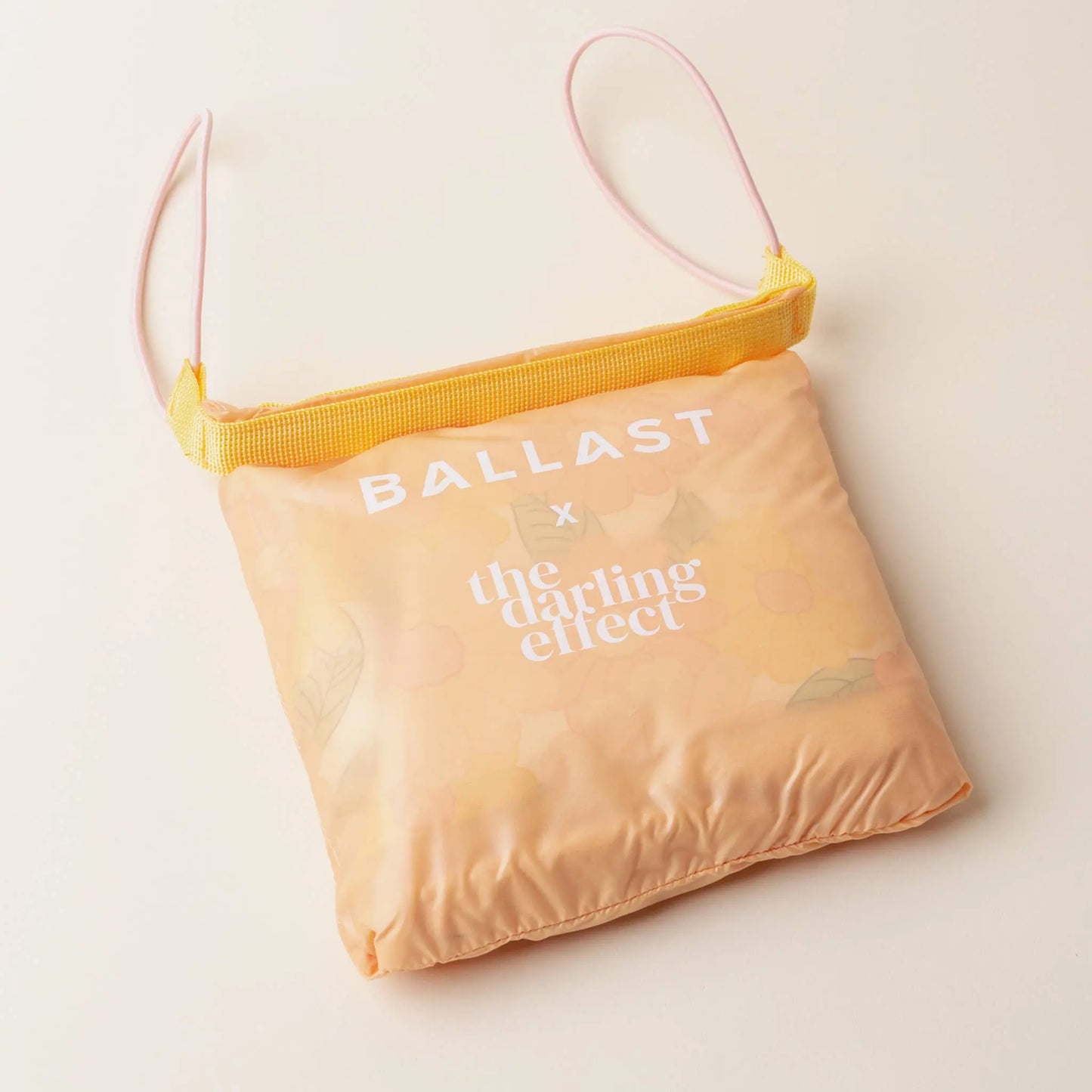 Ballast Beach Pillow - Daisy Craze Peach The Darling Effect