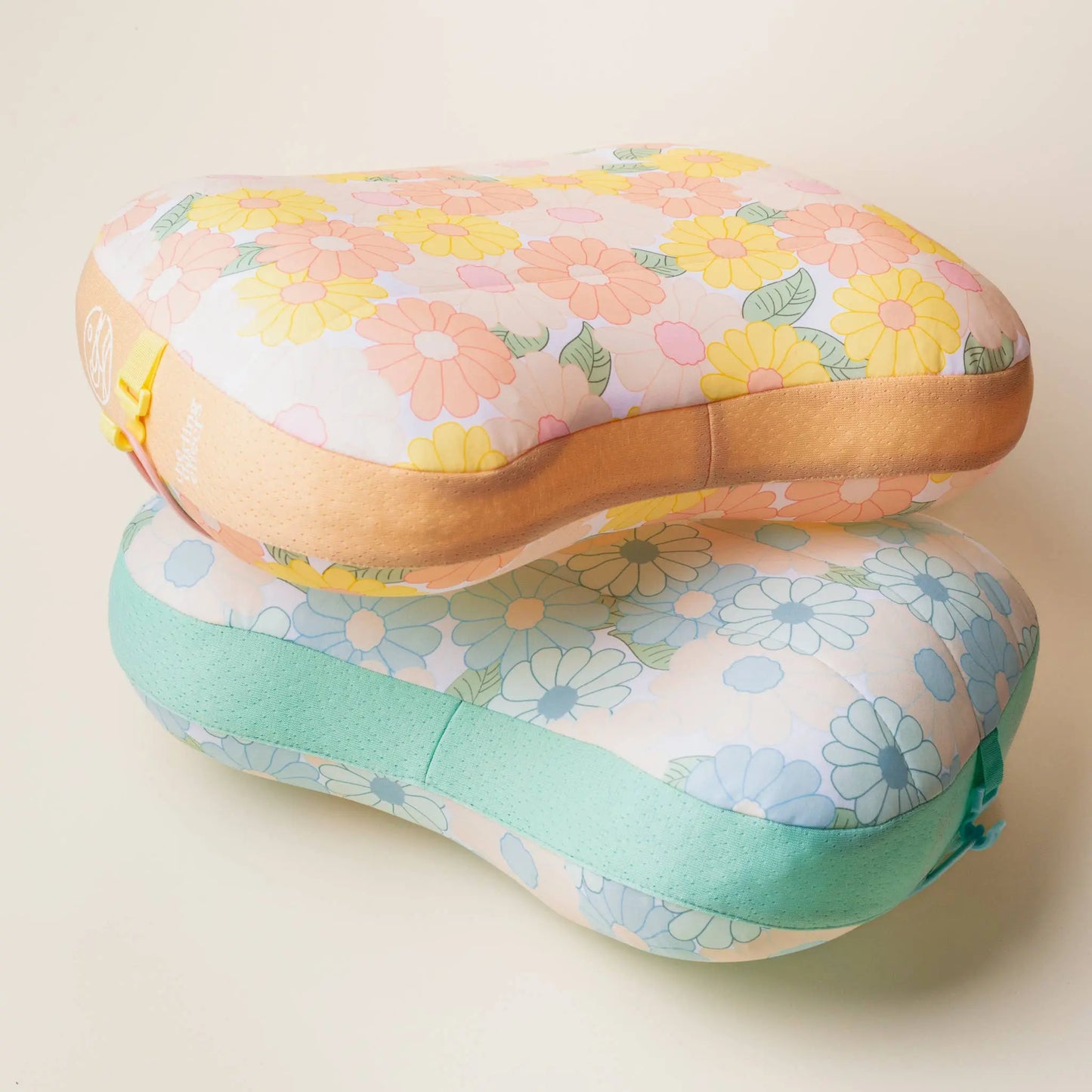 Ballast Beach Pillow - Daisy Craze Peach The Darling Effect