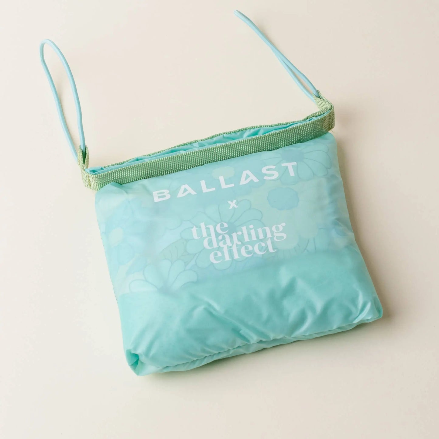 Ballast Beach Pillow - Daisy Craze Aqua The Darling Effect