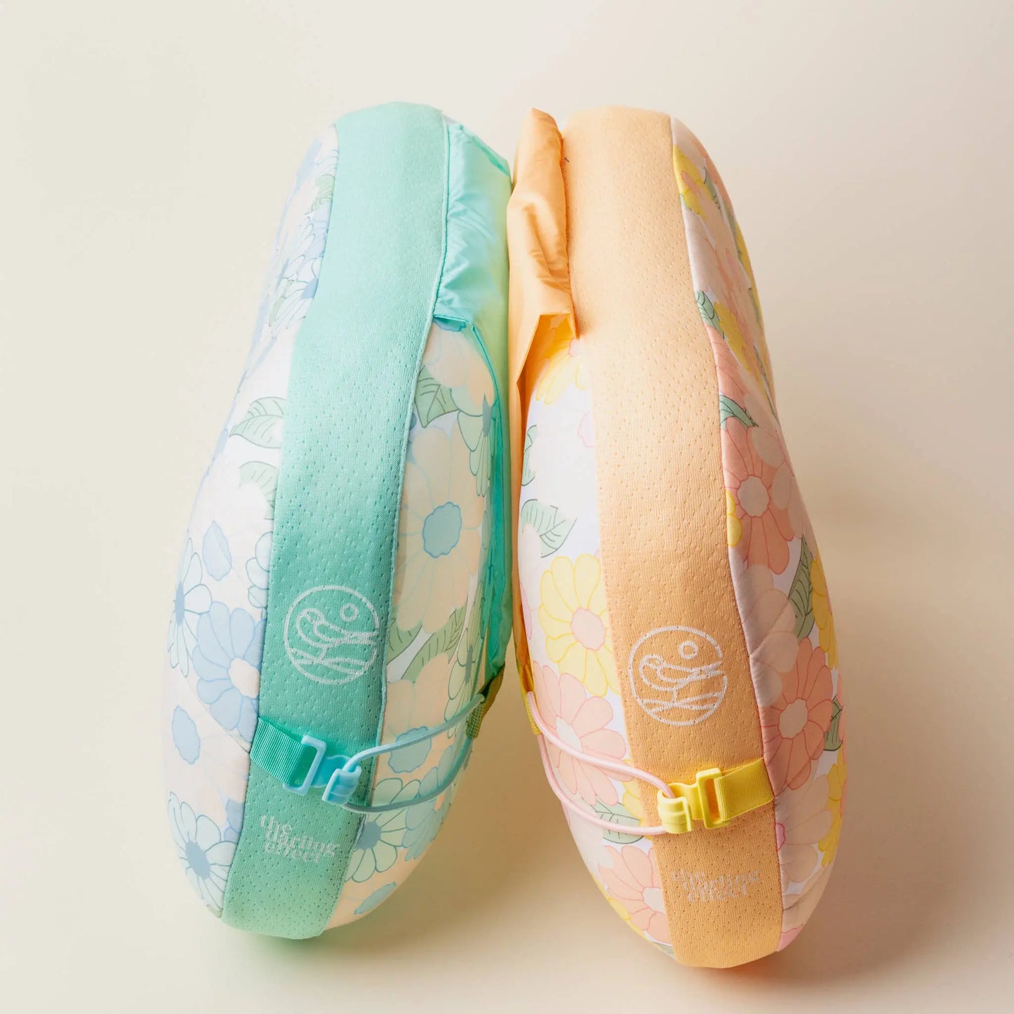 Ballast Beach Pillow - Daisy Craze Peach The Darling Effect